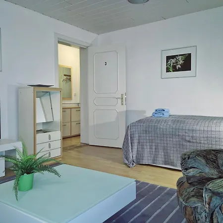 Rude Apartment *